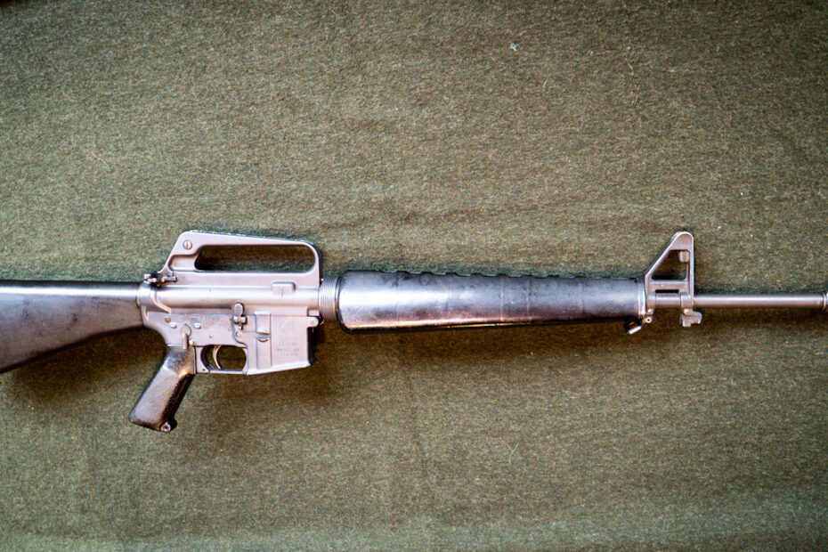 Colt M16