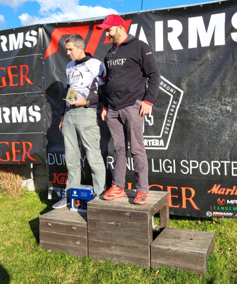 liga sportera - zawodnicy ZKS na podium